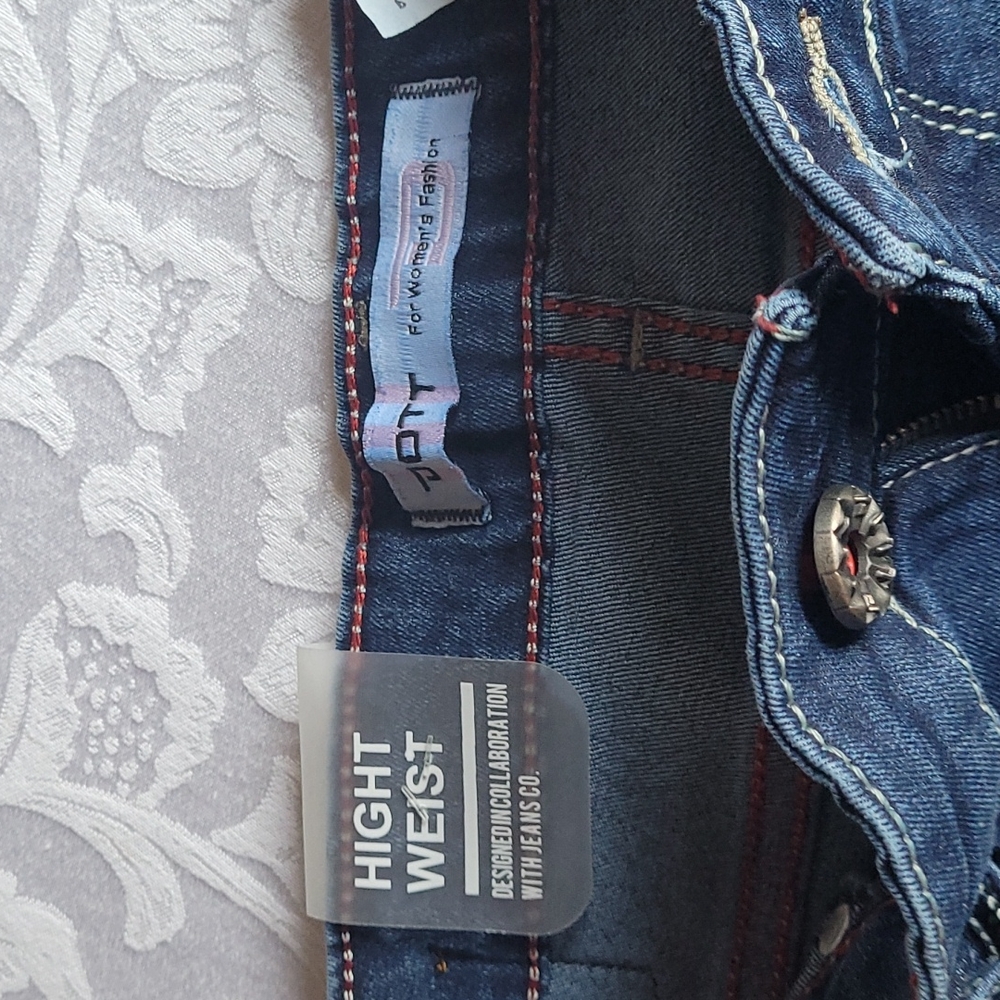 Jeans - Picture 4 of 5